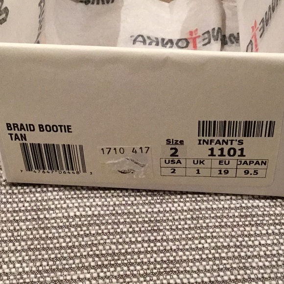 Minnetonka Baby Infant Braid Bootie moccasin | Size 2 - Picture 8 of 8